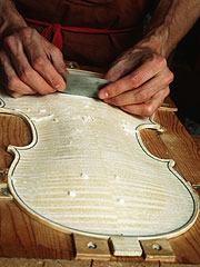 Thomas Bertrand – Violin maker